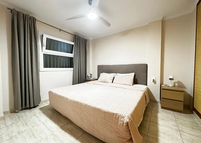 Casa Mou 2 Vistas Al Mar Los Cristianos (Tenerife)